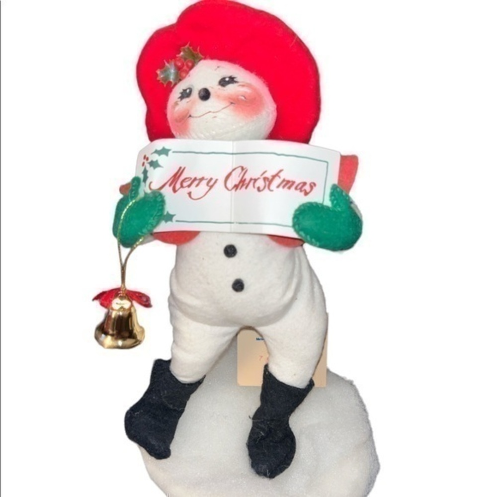 Annalee Snowman Christmas caroler